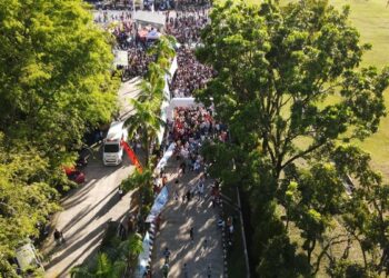 Ribuan orang padati acara fun walk Unand. (dok. istimewa)