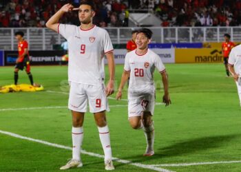 Selebrasi striker Timnas U-20 Jens Raven usai ciptakan gol ke gawang Timor Leste. (dok. istimewa)