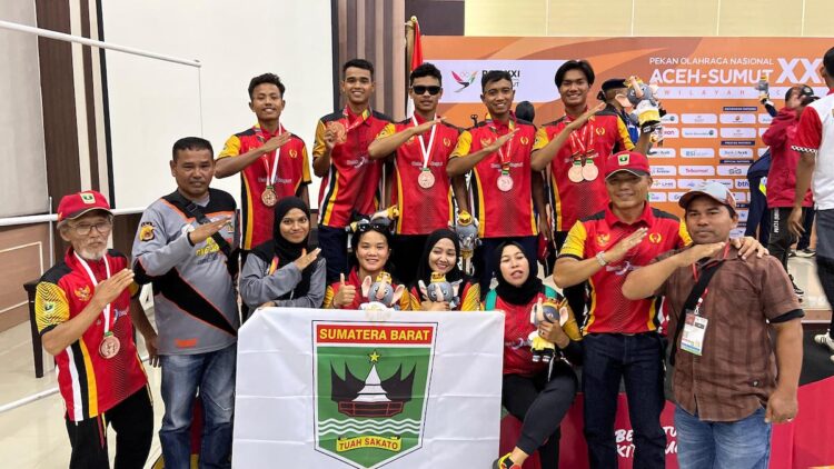 Paralayang Amankan Dua Medali Perunggu di PON XXI 1 Tim paralayang Sumbar di PON XXI. (dok. istimewa)