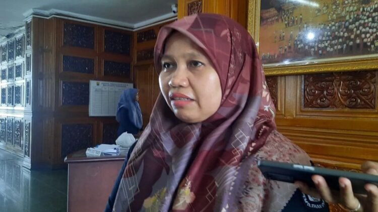 Ketua Divisi Perencanaan Data dan Informasi KPU Kota Pariaman Afriwaty Zen. ANTARA/Aadiaat M. S.