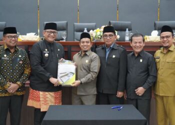 Penyerahan APBD-P 2024. (dok. istimewa)