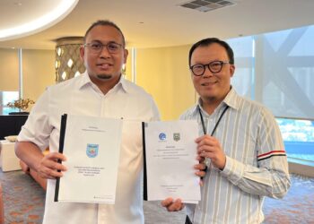 Temui Dirut Telkomsel, Andre Rosiade: Kita Usahakan tak ada lagi Blankspot di Sijunjung dan Sawahlunto 12 Andre Rosiade dan Dirut Telkomsel Nugroho. (dok. istimewa)