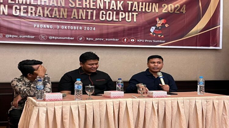 KPU Sumbar Dorong Partisipasi Aktif Pemilih Pemula di Pilkada 2024 1 Ketua Divisi Sosialisasi, Pendidikan Pemilih, Partisipasi Hubungan Masyarakat dan SDM Komisi Pemilihan Umum (KPU) Provinsi Sumatra Barat, Jons Manedi. (Foto: Dok. Diskominfo Padang)