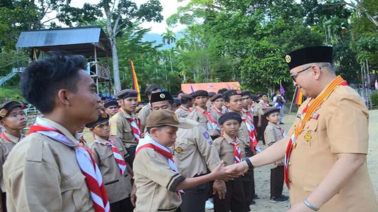 Ratusan Pramuka Disabilitas Ikuti Perkemahan di Padang 1 Pj Wali Kota Padang Andree Algamar membuka PPBK 2024 di Padang. (ANTARA/HO-Pemko Padang)