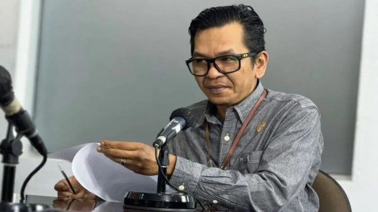 KPU Bukittinggi Buka Layanan Pindah Memilih 1 Ketua Divisi Perencanaan, Data dan Informasi KPU Kota Bukittinggi, Muhammad Utche Pradana. KPU memberikan layanan pindah memilih untuk menjaga hak pilih di Pilkada 2024 (Antara/Al Fatah)