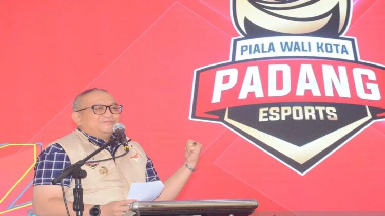 Cegah Kenakalan Remaja, Pemko Padang Gelar Turnamen E-Sport 1 Pj Wali Kota Padang, Andree Algamar menilai Esports bisa menjadi salah satu solusi untuk mengatasi kenakalan remaja di daerah itu. (ANTARA/HO-Pemko Padang)