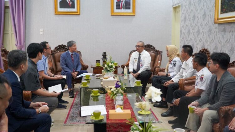 Pemko Padang menerima kunjungan perusahaan Korea yang bergerak di bidang energi. (Foto: Dok. MC Padang)