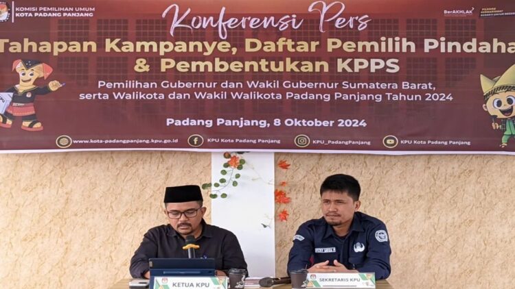 Agendakan Tiga Kali Debat Pilkada, KPU Padangpanjang Siapkan Dua Lokasi 1 KPU Padangpanjang agendakan debat pertama di ISI dan masyarakat bisa nonton bareng di videotron depan PDAM. (ANTARA/ Isril Naidi)