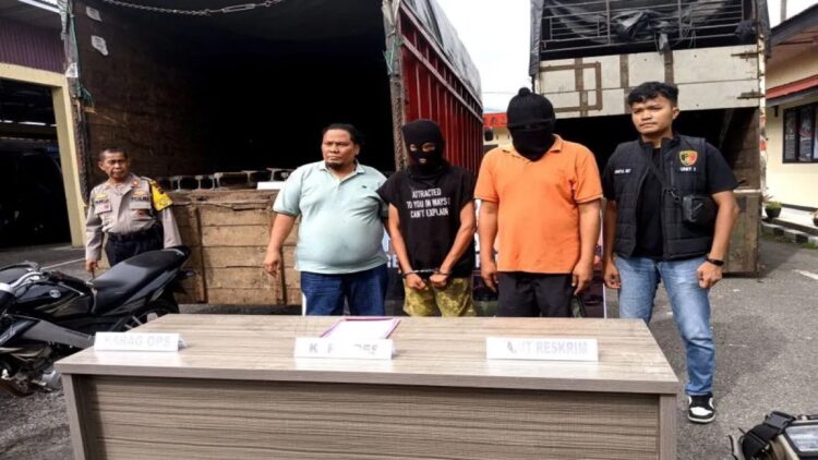 Polres Padangpanjang ungkap pencurian rel kereta api di Ombilin. (ANTARA/ Isril Naidi)