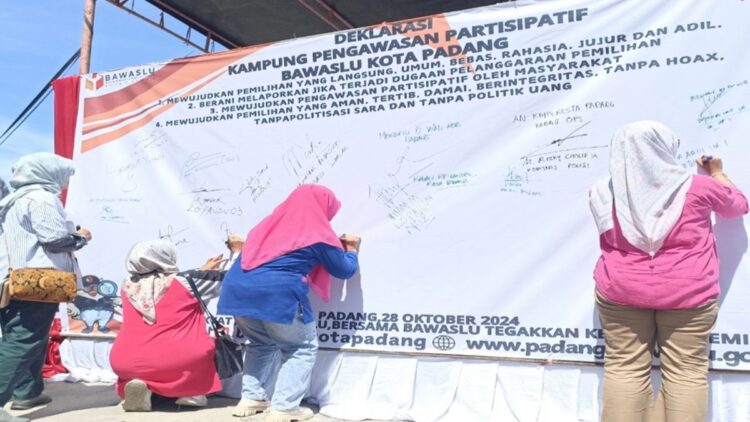 Bawaslu Padang meluncurkan kampung pengawasan partisipatif. (Foto: Dok. MC Padang)