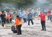 Pemko Pariaman Minta Pelaku UMKM di Objek Wisata Pantai Jaga Kebersihan
