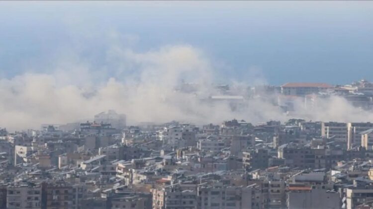 Sebuah video yang beredar pada Rabu (16/10) menunjukkan tentara Israel menghancurkan sebuah kawasan bersejarah di kota Mhaibib, Lebanon Selatan, yang menjadi lokasi sebuah makam berusia lebih dari 2.100 tahun. /ANTARA/Anadolu/py
