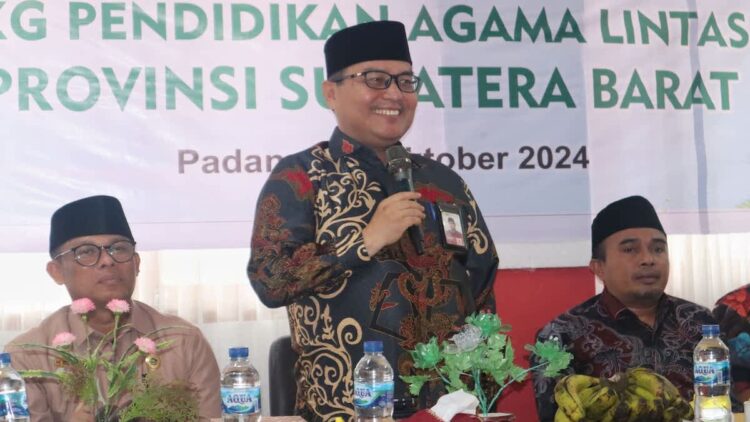 Guru Agama di Sumbar Diharapkan Jadi Penjaga Toleransi di Sekolah 1 MGMP Guru Pendidikan Agama di Sumbar. (dok. istimewa)
