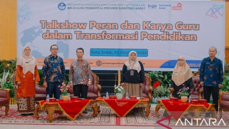 Disdik Solok Tingkatkan Peran Guru dalam Transformasi Pendidikan 1 Talkshow peran guru dalam transformasi pendidikan. (dok. istimewa)