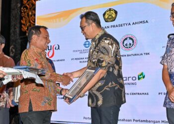 PT Semen Padang dapat penghargaan dari Kementerian ESDM. (dok. istimewa)