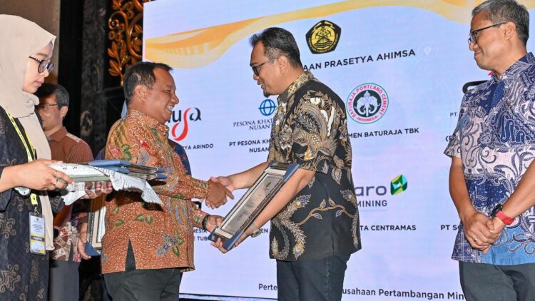 PT Semen Padang Raih PRASETYA AHIMSA dari Kementerian ESDM 1 PT Semen Padang dapat penghargaan dari Kementerian ESDM. (dok. istimewa)