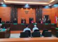 Kasus Korupsi Disdik Sumbar Masuk Tahap Eksepsi di PN Padang 2 PN Padang menggelar sidang pembacaan eksepsi dari terdakwa kasus dugaan korupsi pengadaan alat praktik SMK pada Dinas Pendidikan Sumbar, Senin (14/10). (dok. ANTARA/FathulAbdi)