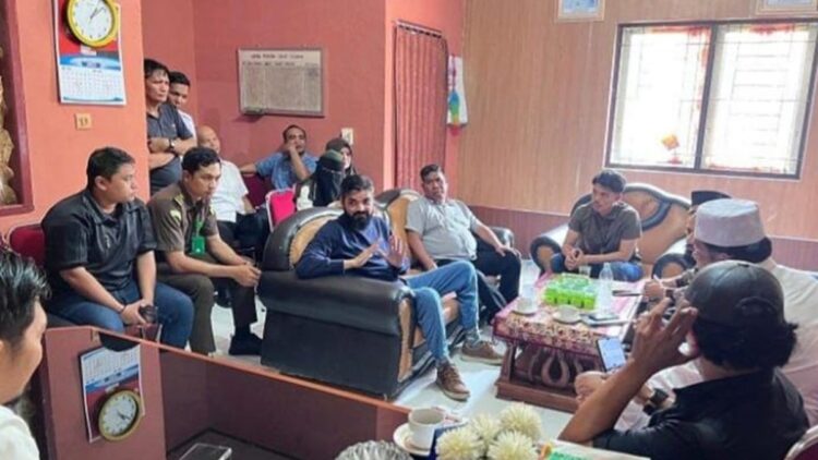 Tujuh WNA di Pasaman Barat Ditangkap, Diduga Lakukan Kegiatan Agama Menyimpang 1 WNA di Pasbar ditangkap karena dugaan penyimpangan agama. (dok. istimewa)