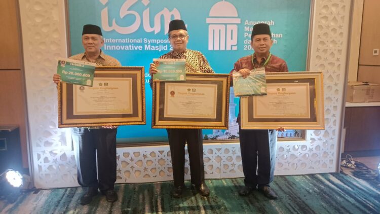 Tiga masjid di Sumbar raih penghargaan Ampera nasional. (Foto: Dok. Kemenag Sumbar)