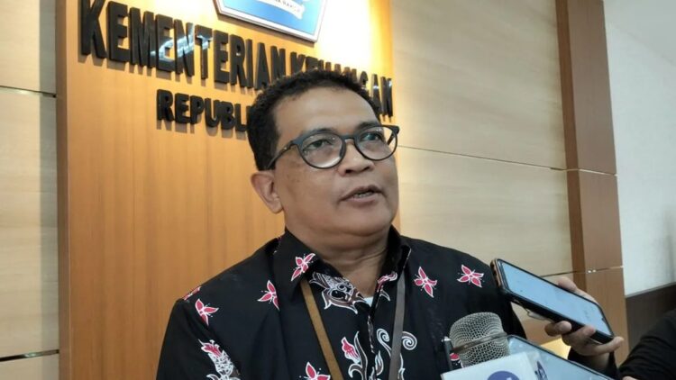 Agar Dapat Nilai Lebih, Pemprov Sumbar Imbau Eksportir Mulai Ekspor Produk Turunan Gambir 1 Kepala Bidang Industri Nonagro Dinas Perindustrian dan Perdagangan Provinsi Sumbar Ridonald. (ANTARA/Muhammad Zulfikar)