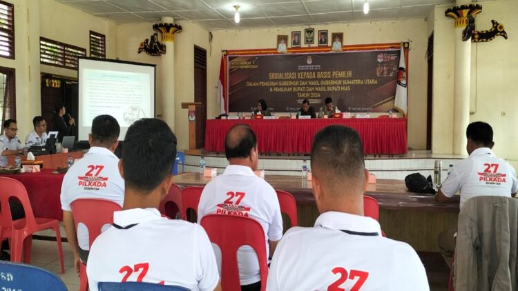 KPU Kabupaten Nias Sosialisasi Tangkal Politik Uang dan Kampanye Hitam kepada Basis Pemilih 1 KPU Kabupaten Nias, Sumatera Utara (Sumut) melakukan sosialisasi kepada basis pemilih dalam pemilihan gubernur dan wakil gubernur serta bupati dan wakil bupati Nias, di Gedung Serbaguna Kecamatan Gidö, Kamis (10/10/2024). (Kariadil Harefa/Radarsumbar)