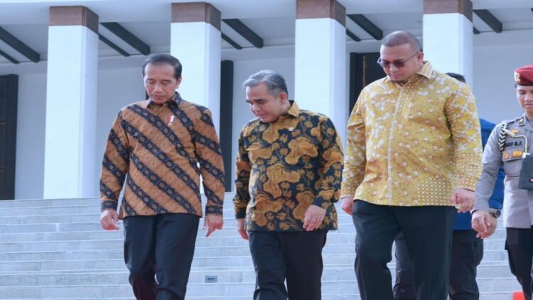 Andre Rosiade Dampingi Presiden dan Ketua MPR Resmikan Istana Negara di IKN 1 Sekretaris Fraksi Gerindra MPR RI H Andre Rosiade mendampingi Presiden RI Joko Widodo dan Ketua MPR RI Ahmad Muzani meresmikan IKN, Kalimantan Timur, Jumat (11/10/2024). (Foto: Dok. Tim AR)