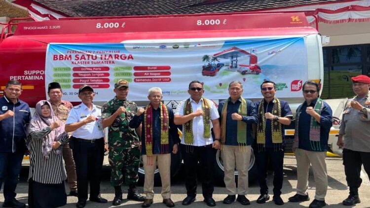 Pertamina Jamin Penyaluran BBM Satu Harga hingga ke Pelosok Negeri 1 Peresmian tujuh titik BBM Satu Harga klaster Sumatera di Kota Padang, Rabu (30/10/2024). (Antara/HO-Humas Pertamina Patra Niaga)