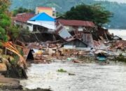 Rumah Makan di Bungus Padang Ambruk, Belasan Pelajar Luka-luka