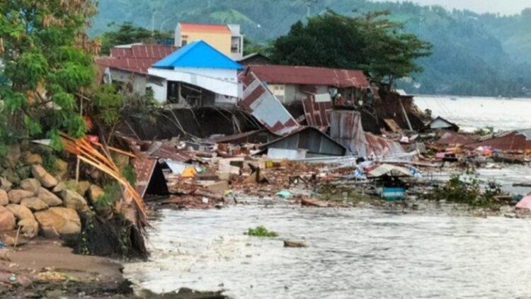 Rumah Makan di Bungus Padang Ambruk, Belasan Pelajar Luka-luka 1 Ilustrasi abrasi pantai. (Foto: Dok. IST)