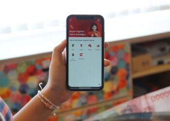 Telkomsel hadirkan fitur Bayar Sekaligus pada aplikasi MyTelkomsel yang menawarkan kemudahan pembayaran berbagai transaksi, mulai dari tagihan Halo, Indihome, BPJS Kesehatan, pembelian produk-produk Google Play Store, PBB, hingga tagihan listrik dan air melalui satu aplikasi. (dok. istimewa)