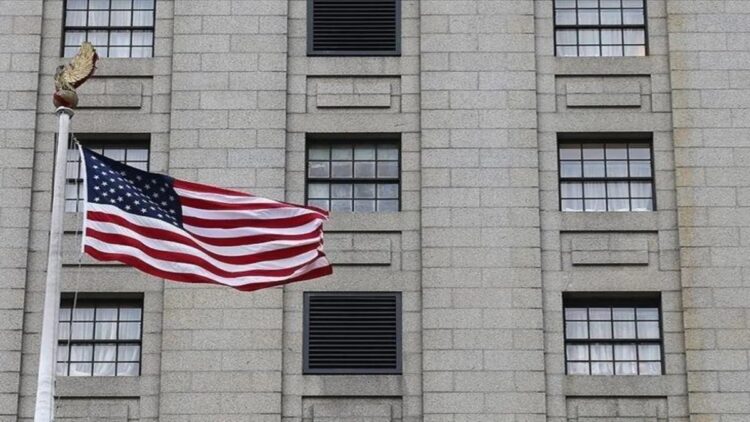 AS Didesak Hentikan Dukungan terhadap Israel 1 Pemerintahan Presiden Amerika Serikat (AS) Joe Biden telah menawarkan Israel sebuah "paket kompensasi" jika Israel menahan diri untuk tidak menyerang sejumlah target di Iran sebagai respons atas serangan rudal baru-baru ini terhadap negara Yahudi tersebut, pada Minggu (6/10/2024). /ANTARA/foto-Anadolu/py