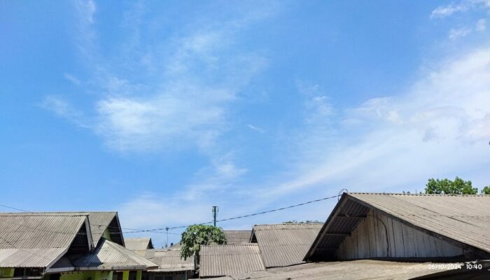 Cuaca Sumatera Barat Hari Ini: Cerah di Pagi Hari, Potensi Hujan Ringan Jelang Malam