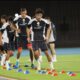 Para pemain Timnas Indonesia tengah menggelar latihan jelang laga melawan Bahrain di Kualifikasi Piala Dunia 2026. (dok. PSSI)