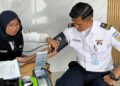 Pemeriksaan kesehatan rutin karyawan KAI Divre II Sumbar. (dok. Humas)