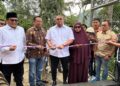Wakil Ketua Komisi VI DPR RI, Andre Roside bersama VP Area Network Operations Sumatera Nugroho A Wibowo dan jajaran serta kader Gerindra di Tanah Datar hadir dalam peresmian BTS Telkomsel di Sungai Patai, Kecamatan Sungayang, Kabupaten Tanah Datar. (dok. istimewa)