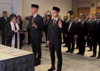 Hilgers dan Reijnders Resmi Pindah Federasi, Erick Thohir: Harus Dapat Poin di Bahrain dan Tiongkok 12 Pemain naturalisasi Mees Hilgers dan Eliano Reijnders resmi menjadi WNI. (Foto: Dok. PSSI)