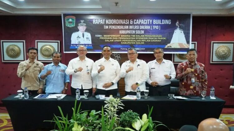 Pelaksanaan kegiatan rapat koordinasi dan pengembangan kapasitas Tim Pengendalian Inflasi Daerah (TPID) Kabupaten Solok, Sumatera Barat. ANTARA/HO-Diskominfo Kabupaten Solok.