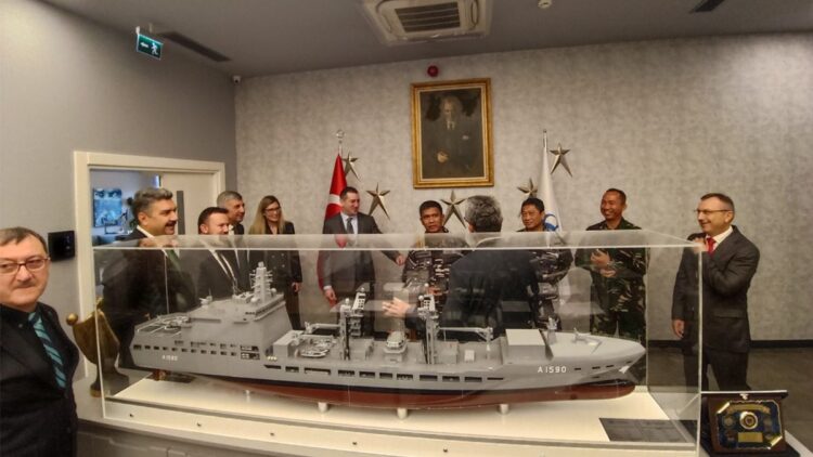 Perkuat Pertahanan Laut, RI-Turki Mulai Pembangunan Kapal Cepat Rudal 1 Pemerintah Indonesia bekerja sama dengan Turki membangun kapal cepat rudal KCR. (Foto: Dok. Istimewa)