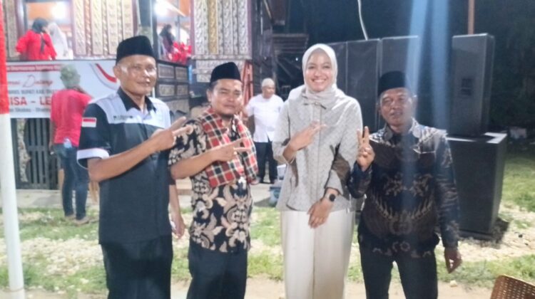 Cabup-Cawabup Dharmasraya Annisa-Leli Janjikan Jembatan dan Bibit Sawit Unggul untuk Masyarakat Nagari Sikabau 1 Cabup-Cawabup Dharmasraya Annisa-Leli Janjikan Jembatan dan Bibit Sawit Unggul untuk Masyarakat Nagari Sikabau.