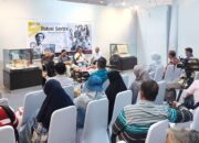 Catatan Diskusi 100 Tahun A.A. Navis, Tentang Satiris Navisian hingga Kedekatan dengan Keluarga