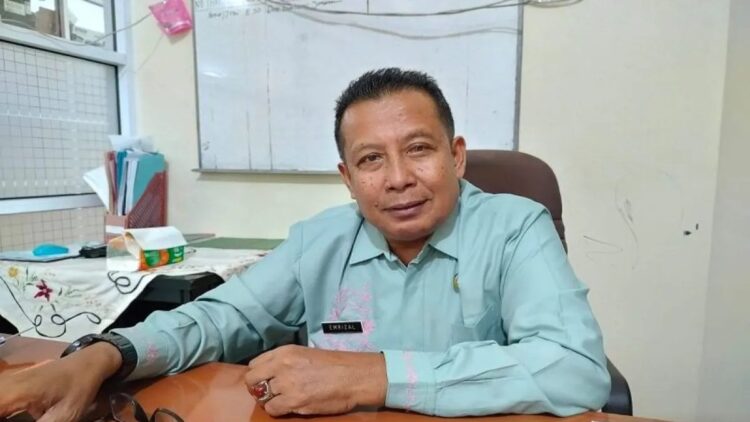 Sekretaris Dinas Perindustrian Perdagangan dan Ketenagakerjaan Agam Emrizal. Dok Antara/Yusrizal