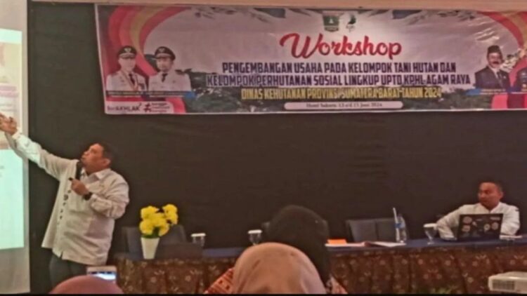 Kepala Dinas Koperasi dan Usaha Mikro Kecil Menengah (UMKM) Agam Dandi Pribadi. Dok HO/Humas Pemkab Agam