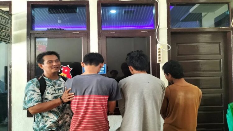 Polisi mengamankan pelaku curanmor di Padang. (Foto: Dok. Istimewa)