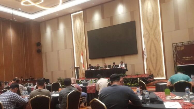 Rapat persiapan pelaksanaan Pilkada Kota Padang. (ANTARA/HO-Dodik)