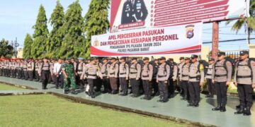Polres Pasbar Sebar 335 Personel di 894 TPS saat Pilkada 2024 7 Polres Pasbar Sebar 335 Personel di 894 TPS saat Pilkada 2024