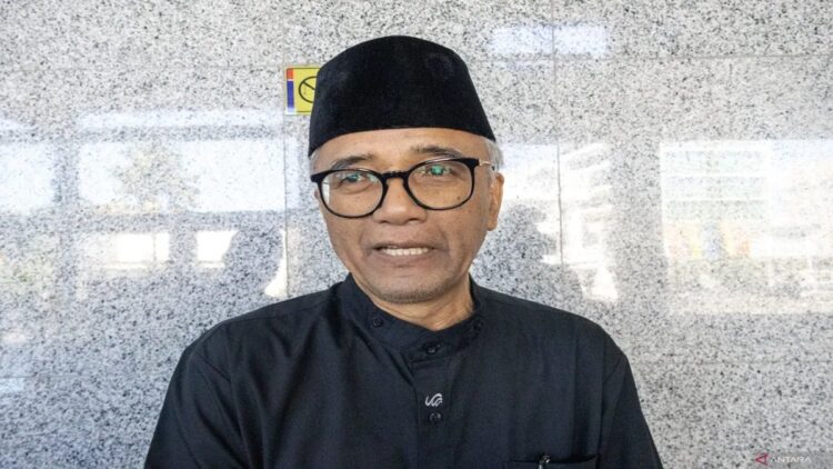 Sejarawan sekaligus guru besar sejarah dari Universitas Andalas (Unand) Sumatera Barat Prof Gusti Asnan. (ANTARA/Muhammad Zulfikar)