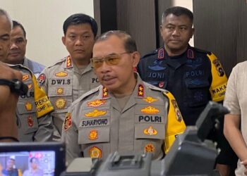 Kapolda Sumbar Irjen Pol Suharyono saat mengunjungi Polres Solsel. (dok. istimewa)