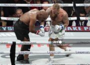 Mike Tyson Tumbang, Jake Paul Menangkan Duel Tinju Fenomenal Abad Ini