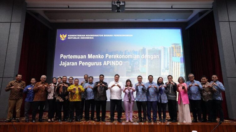 Pemerintah fokus menciptakan lapangan kerja lewat industri padat karya. (Foto: Dok. Kemenko Perekonomian)