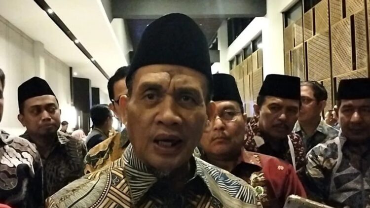 Wakil Menteri Agama (Wamenag) RI Romo HR Muhammad Syafi'i di Padang, Sabtu (2/11/2024) malam. (ANTARA/Muhammad Zulfikar)
